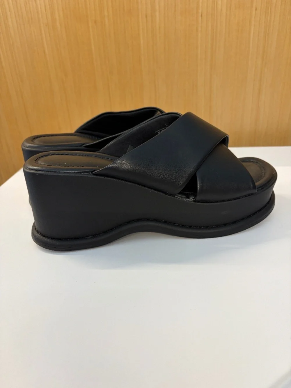 Uniqlo platform crisscross sandals